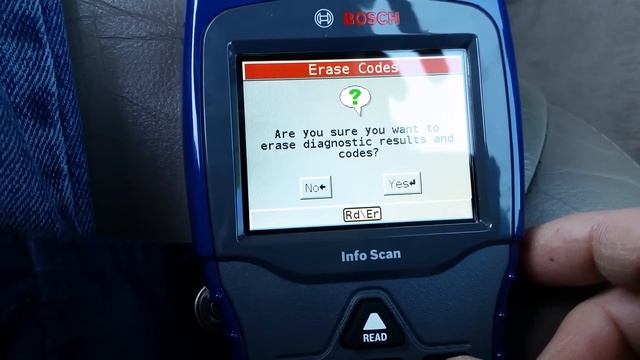 BOSCH OBD II Scan tool - CEL Scan and Erase Codes смотреть онлайн