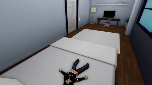 ¡UN HOMBRE MISTERIOSO ENTRA EN MI CASA POR LA NOCHE! Brookhaven Roblox смотреть онлайн