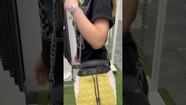 Robinzon-bags.ru Женская сумка торба Sara Burglar A0S2P307 GIALLO/BIANCO/FUMO из гладкой кожи. смотреть онлайн