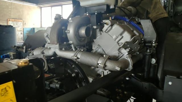 Установка двигателя на КамАЗ 6522 шасси! Уже через неделю КамАЗ будет готов!