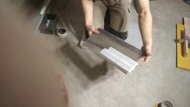 Отмечаем отверстие на плитке лазером смотреть онлайн