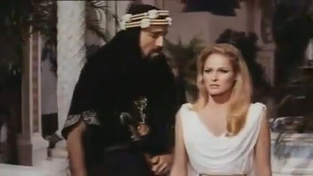 Ursula Andress in "She" смотреть онлайн
