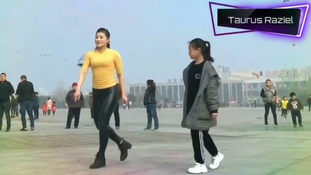 London Boys - Chinese Radio Xiao Qing Dancing HD смотреть онлайн