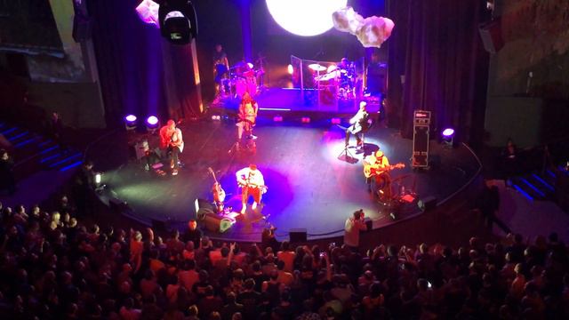 Пилот - 7 часов утра (Live In Vega City Hall, 15.03.2019)