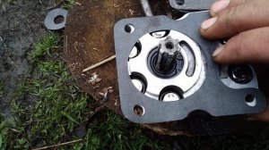 Замена прокладки насоса нш 10 мтз 80