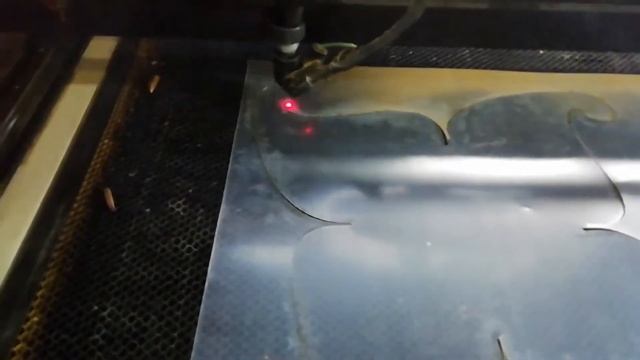 Лазерная резка поликарбоната смотреть онлайн