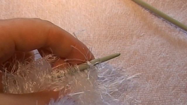 болеро под мех на 3 - 4 года, вязание спицами - a fur bolero 3 -4 years, knitting смотреть онлайн