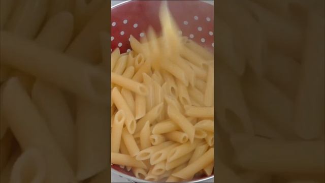 Как ПРАВИЛЬНО и ОЧЕНЬ ВКУСНО готовить МАКАРОНЫ!/#shorts смотреть онлайн