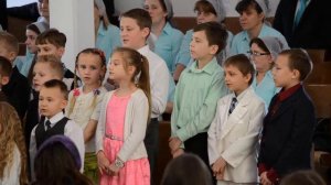 Ликуйте, все народы, Ликуй, земля и воды  Ликуйте, пашни и леса, И вторьте, небеса