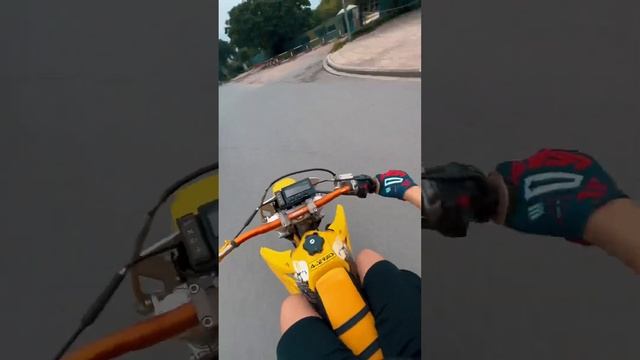 Master Chief Bumble Bee DrZ400 Enduro ? #drz400 #suzuki смотреть онлайн