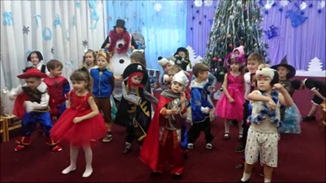 Новогодний утренник в средней группе МБДОУ "Детский сад" Солнышко" п. Ягодное" смотреть онлайн