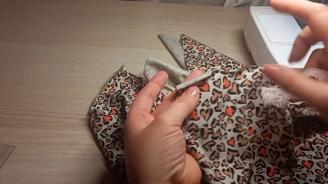 Сорочка с драпировкой вместо вытачки. Безлекальный способ построения смотреть онлайн