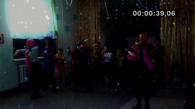 Новогодний карнавал смотреть онлайн