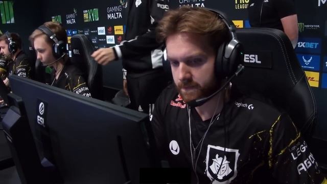 S1MPLE SWITCHED TO 1920x1080 SETTINGS IN CS2! M0NESY PERFECT AWP! COUNTER-STRIKE 2 CSGO Twitch Clip смотреть онлайн