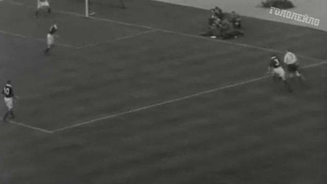 Первый золотой мяч 1956 в истории футбола. Сэр Стэнли Мэтьюз. смотреть онлайн