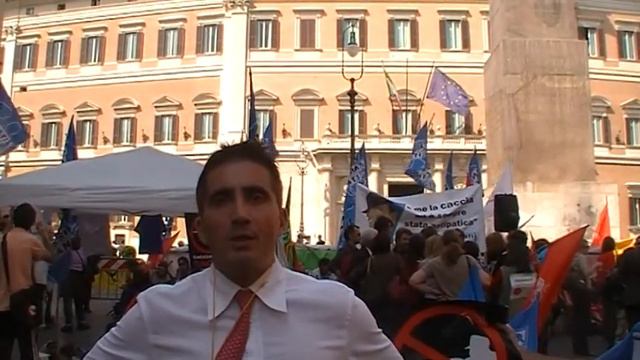 Walter Caporale 21 aprile 2010 a Piazza montecitorio contro la Legge Orsi su Caccia.MOD смотреть онлайн
