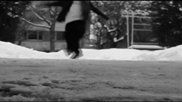 Deadly Walkers [read desc.] смотреть онлайн