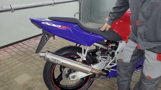 Honda CBR600 f4 2000г. смотреть онлайн