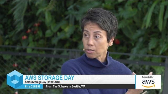 Breaking Analysis: Thinking Outside the Box...AWS signals a new era for storage смотреть онлайн