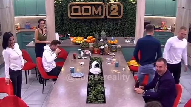 Таня Строкова накинулась на Данила Сахнова