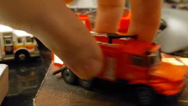 majorette Mercedes benz zetros fire brigade review смотреть онлайн