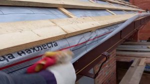 Как установить жолоб. Устройство водосточной системы, кронштейн для жолоба