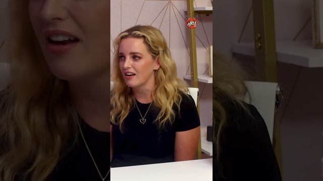 Charlie Forde Puts WHAT Up Her 🍑!? смотреть онлайн