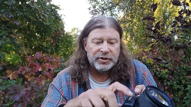 The Sony DSC-R1 one of the first mirrorless cameras. Still cool. смотреть онлайн