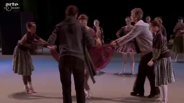 Ecole de danse de l'Opéra de Paris смотреть онлайн