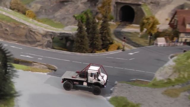 Mercedes Unimog U5023 Allrad 4x4 AWD | RC 1:87 смотреть онлайн