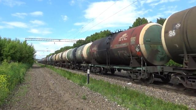 Электровоз ВЛ80с-2217 с бочками. смотреть онлайн