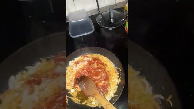 Селёдка в таматном соусе смотреть онлайн