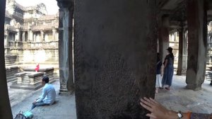Ангкор-Ват - самый крупный и самый посещаемый храм Сиемреапа, Камбоджа