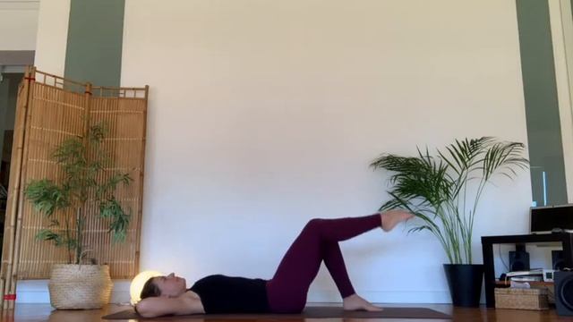 Aula Pilates [18] Marta Ré смотреть онлайн