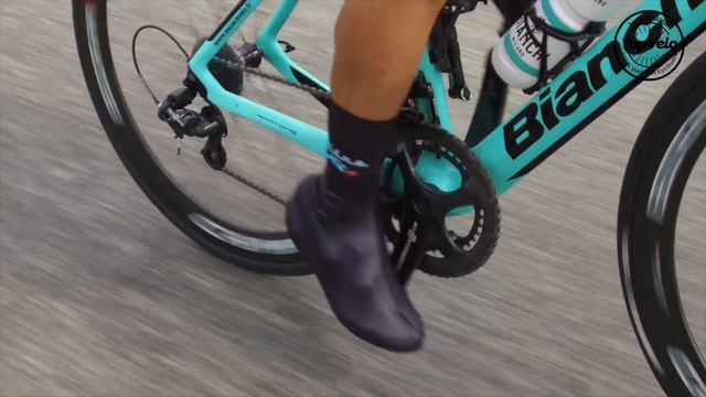 Essai Bianchi Oltre XR4 : Un vélo d'exception pour le coursier ! смотреть онлайн