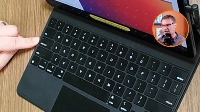 Add an Escape Key to the iPad's Smart Keyboard смотреть онлайн