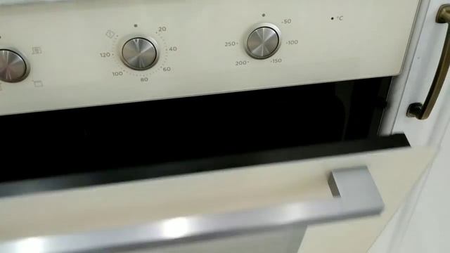 Я пришла в квартиру которую продала. Привезли и собрали новую кухню. смотреть онлайн