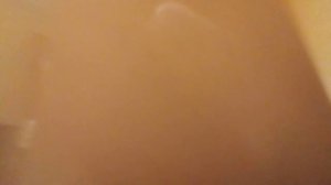 С траный мальчик засунол в жопу бутылку