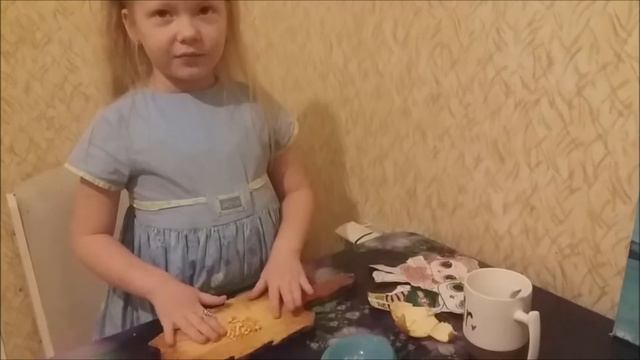 Что подарить на 8 марта! Мыло скраб с куклой Лол смотреть онлайн