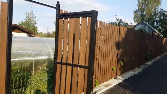 Забор из планкена покрытый маслом Tikkurila смотреть онлайн