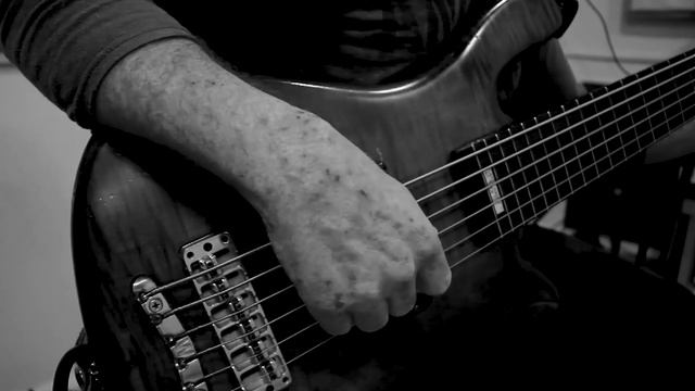 Instrumedley (Dream Theater) - Bass Cover смотреть онлайн