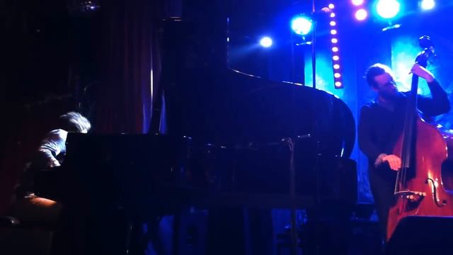 SHAHIN NOVRASLI " XATIRELER" (MEMORIES) смотреть онлайн