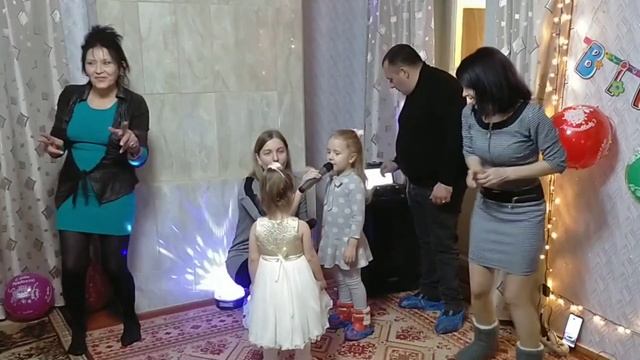 ? Замечательный сюрприз для любимой крестницы, доченьки и внучки Лерочки!!!? смотреть онлайн