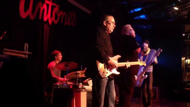 "Nickel and a Nail" - Malford Milligan смотреть онлайн