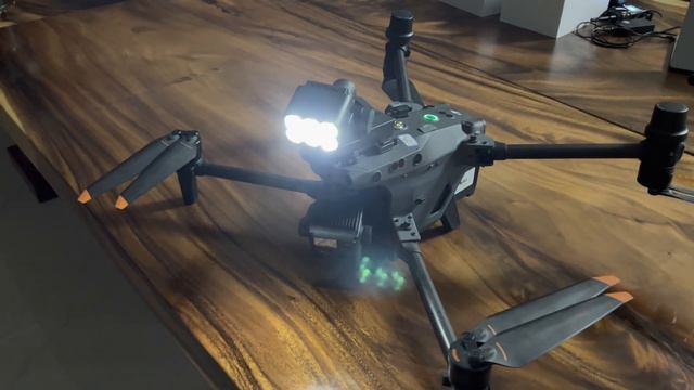 CZI | GL60 MINI Gimbal Searchlight for DJI Matrice 30 смотреть онлайн