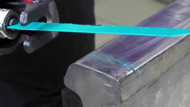 РАСПИЛИТ ЛИ ?? АККУМУЛЯТОРНАЯ Сабельная Пила Рельсу Bosch GSA 18V-LI смотреть онлайн