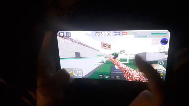 Apocalypse Mode Mobile (With Handcam) - Roblox Zombie Uprising смотреть онлайн