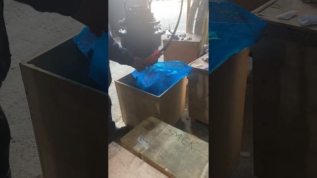 Редуктор хода с гидромотором #ремонтэкскаватора #ремонтредуктора #запчастинаэкскаватор смотреть онлайн