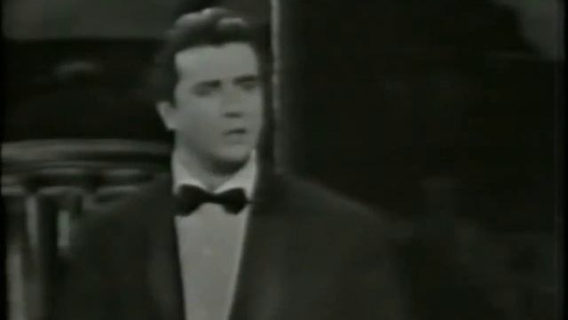 Franco Corelli - Tu, ca nun chiagne смотреть онлайн