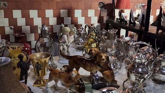 Москва. Май 2023. Блошиный рынок на Винзаводе МОСВИНТАЖ.